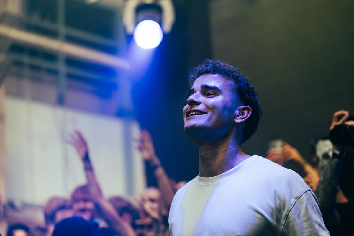 Loading... just a sec